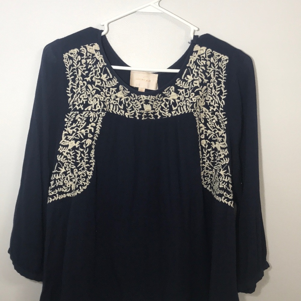 SKIES ARE BLUE BOUTIQUES LONG SLEEVE TOP